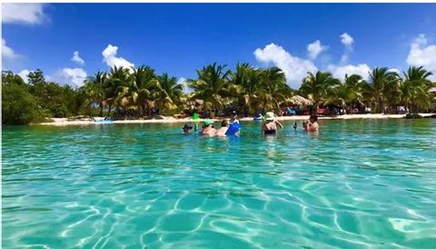 Secret Beach and Island Hopping Belize